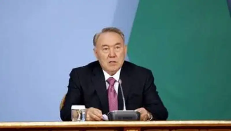 Н. Назарбаев предложил разработать Дорожную карту искоренения бедности