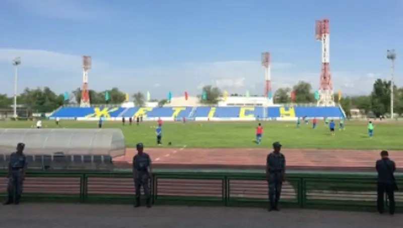 Как болеют за ФК "Жетысу" или репортаж с трибун талдыкорганского стадиона