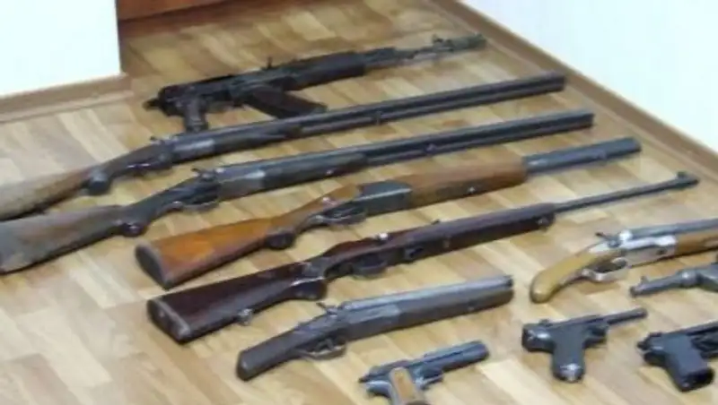 Жители ЮКО сдали более 300 ед.оружия во время акции по его добровольной сдаче