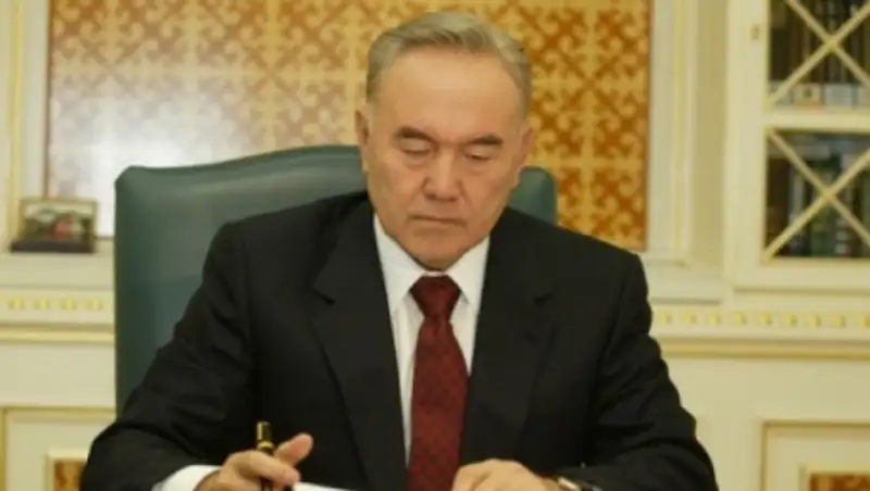 Назарбаев присудил государственные стипендии в области культуры 