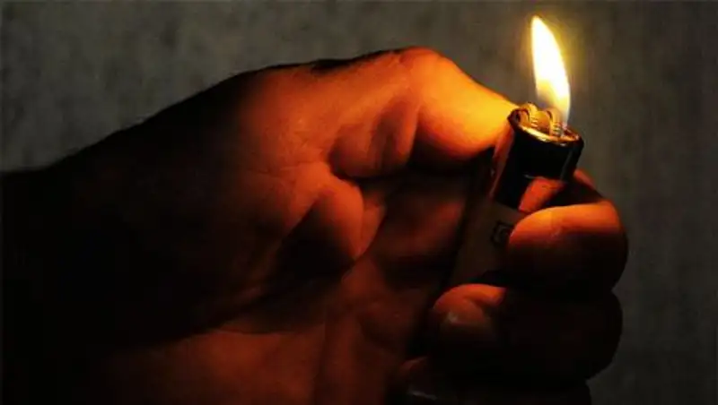 В России 9-летний мальчик сжег заживо пенсионера, бросив в него горящую зажигалку