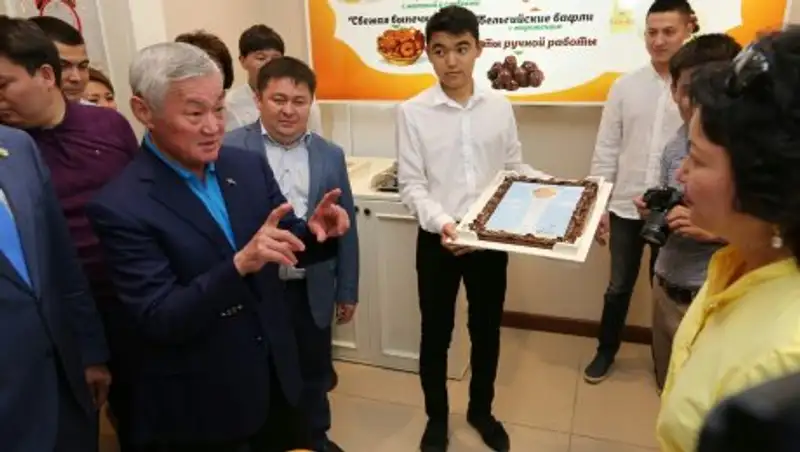 Актюбинские предприниматели в День Астаны подарили родному городу два новых производства