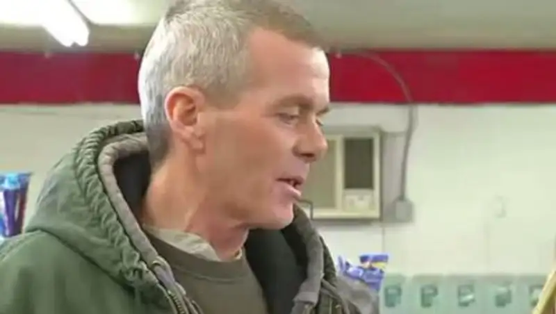 Плотник выиграл в лотерею $1 млн и умер от рака