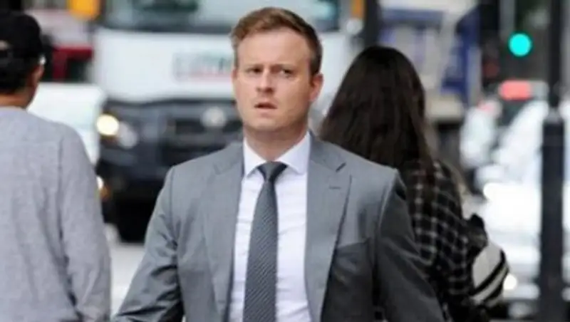 Ревнивому юристу дали 1,5 года условно за то, что он плюнул своей девушке в лицо