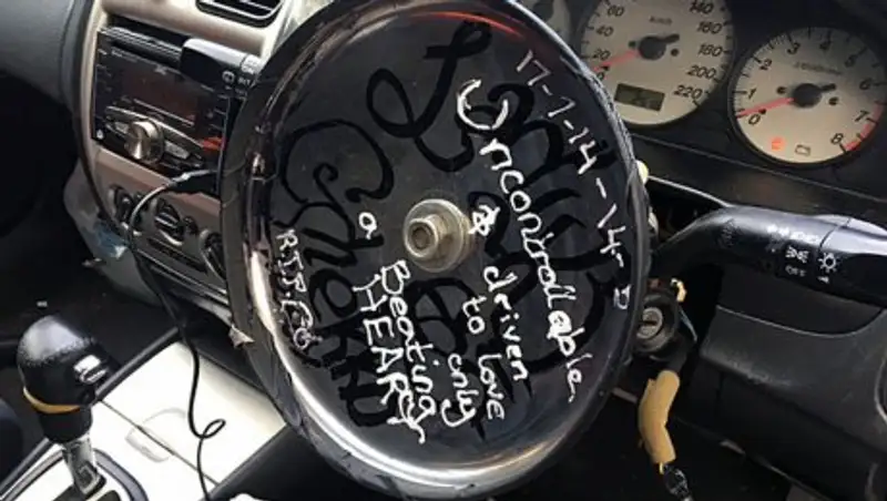 Водителя со сковородкой вместо руля задержали в Австралии