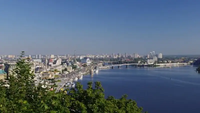 В Киеве мужчина открыл огонь по детям