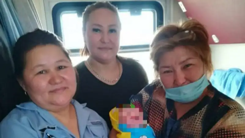 Пассажирка родила сына в поезде Актобе - Актау