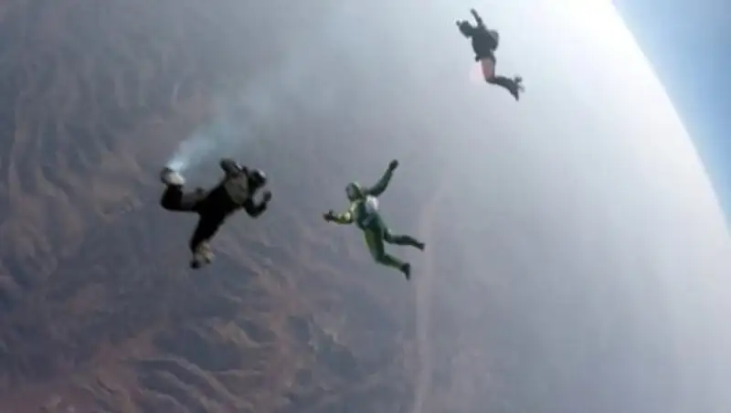 Скайдайвер-экстремал рассказал о моральной подготовке к прыжку без парашюта