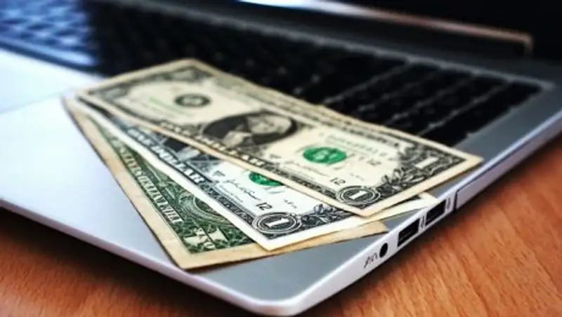 Доллар подешевел до 360 тенге