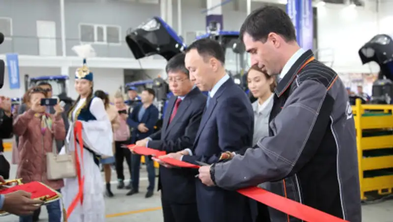 Производственную площадку по выпуску тракторов LOVOL открыли в Костанае