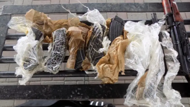 На границе с РФ задержан казахстанец с автоматами Калашникова