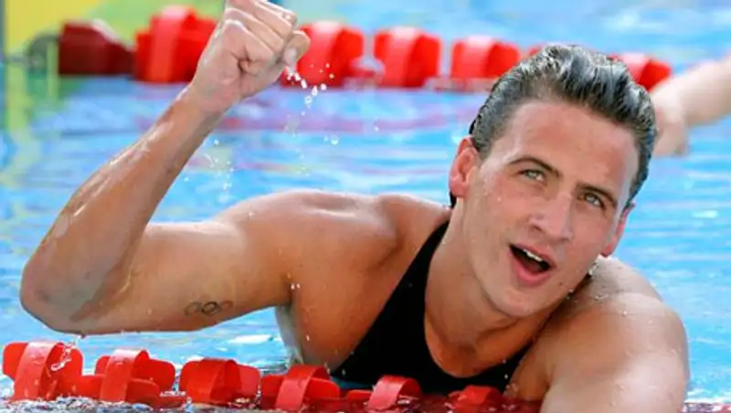 Поклонница травмировала пятикратного олимпийского чемпиона, фото - Новости Zakon.kz от 06.11.2013 21:20