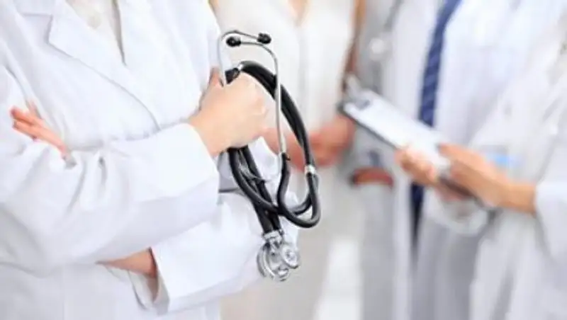 Врачи рассказали о состоянии попавших под обвал грунта рабочих в ЗКО 