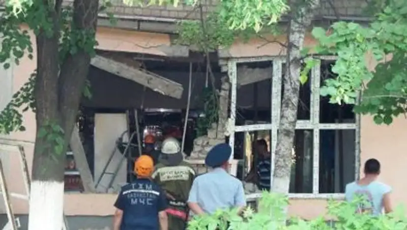 В Уральске жители требуют проверить законность перепланировки первых этажей