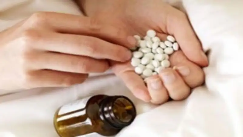 В Актобе беременная 17-летняя выпускница наглоталась таблеток