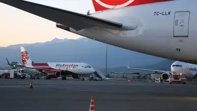 FlyArystan не разрешила парализованному пассажиру взять инвалидную коляску на борт, фото - Новости Zakon.kz от 29.08.2022 17:41