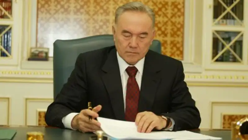 Президент подписал закон о гарантированном трансферте из Нацфонда РК