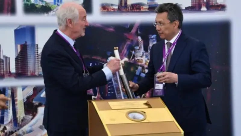 Капсулу Всемирного торгового центра заложили в столице