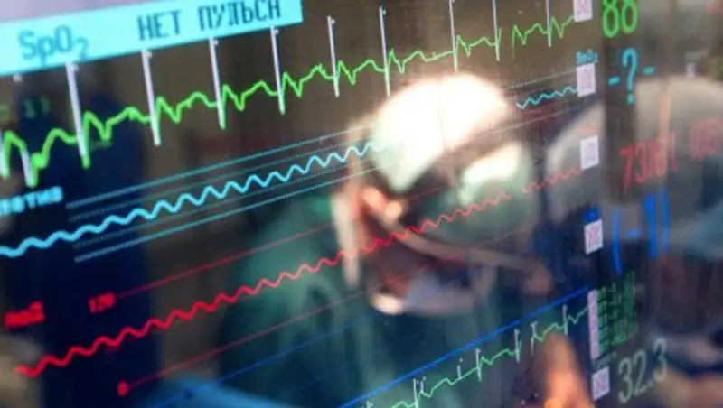 Павлодарские врачи рассказали о состоянии попавшего под трамвай ребенка