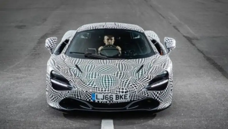 McLaren показал прототип экстремального гиперкара