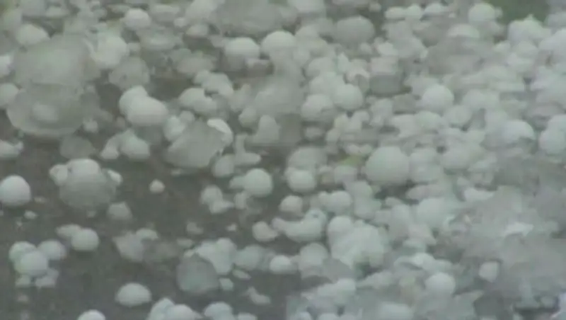 В Австрии ликвидируют последствия мощного града