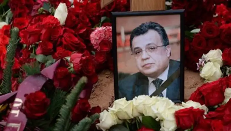 В Турции установили предполагаемых заказчиков убийства Карлова