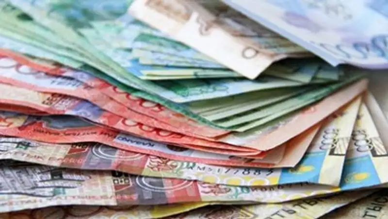 Тенге еще укрепился на дневных торгах