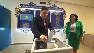 голосование, фото - Новости Zakon.kz от 20.11.2022 18:13