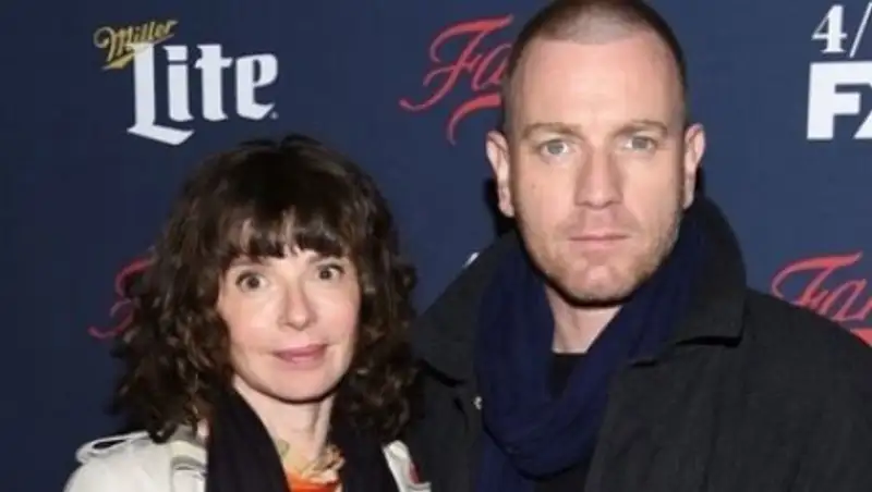 Юэн Макгрегор подал на развод после 22 лет брака