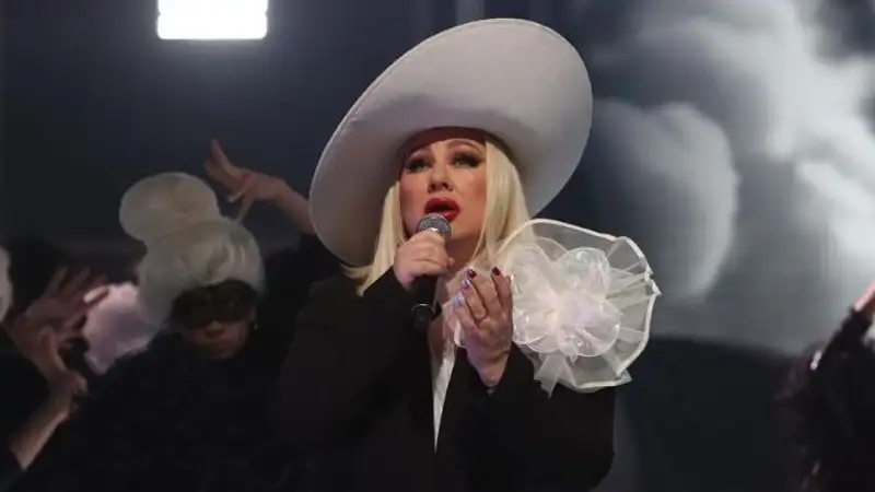 Ева Польна думает сменить имя