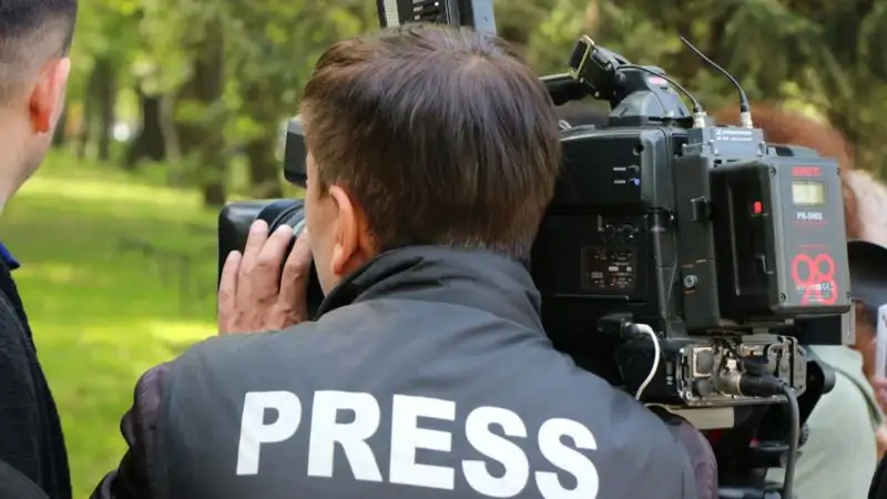 Глава государства принял просьбу о защите от журналистов, фото - Новости Zakon.kz от 25.11.2022 15:31