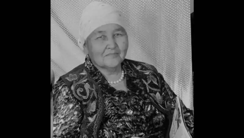 Скончалась мама Арыстанбека Мухамедиулы
