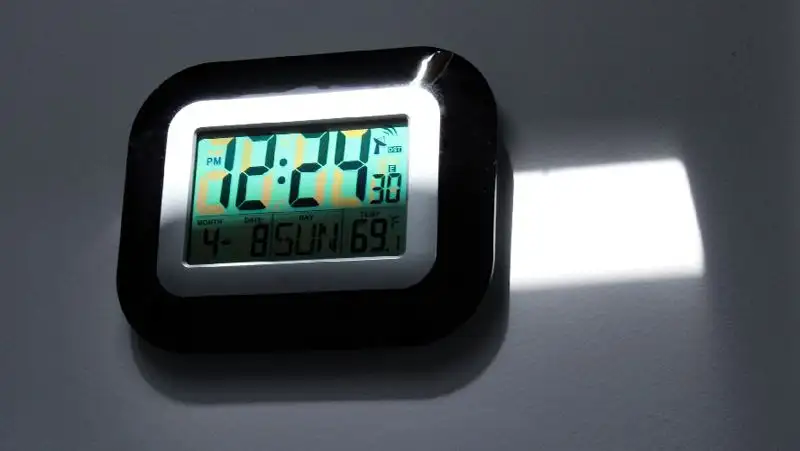 Продолжительный дневной сон назвали ранним симптомом деменции