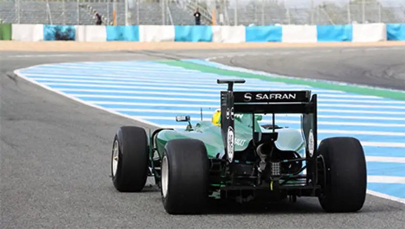 В "Формуле-1" болиды "Катерхэма" не могут покинуть базу в Лифилде