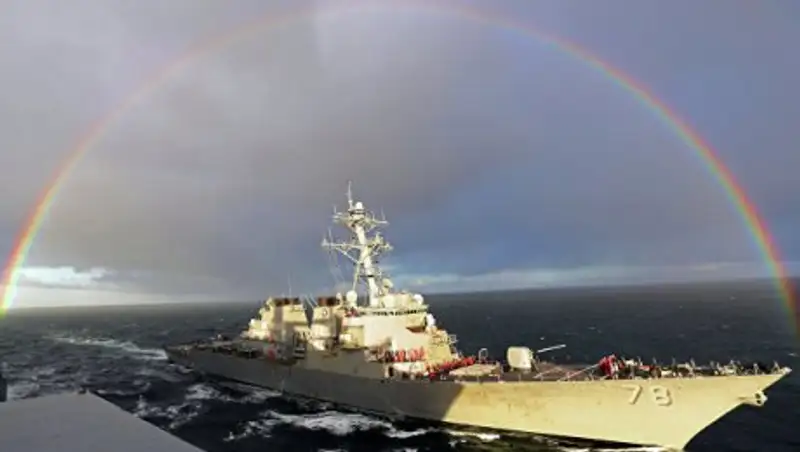 СМИ сообщили об отправке двух американских эсминцев в сторону Сирии