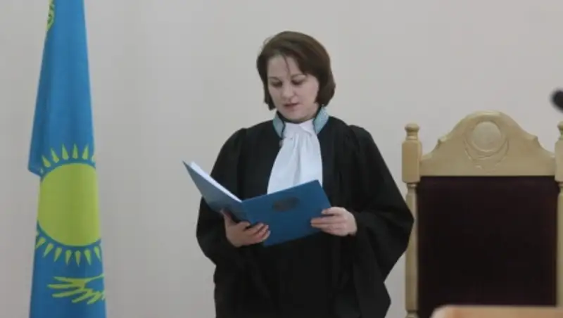 В Уральске осудили мать, бросившую своего новорожденного ребенка за гаражами