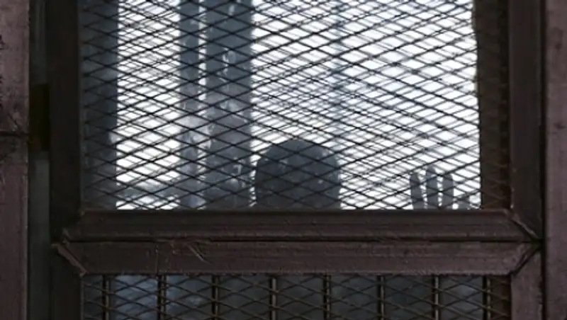 Свыше 700 обвиняемых в египетском суде не влезли в клетку