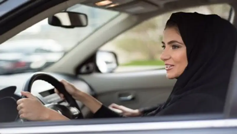 Женщинам Саудовской Аравии официально разрешили водить машины