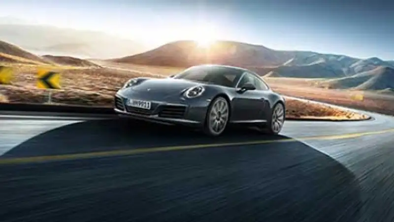 Porsche предпочла ПО от Apple разработке Google