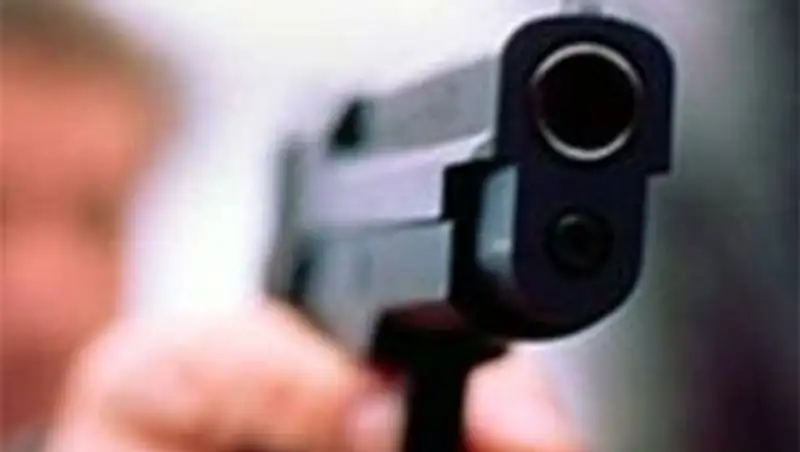 В школе ЮКО учителей увольняют под дулом пистолета