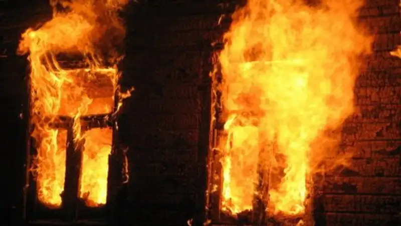 В Петропавловске при пожаре погибли мать и двое ее детей