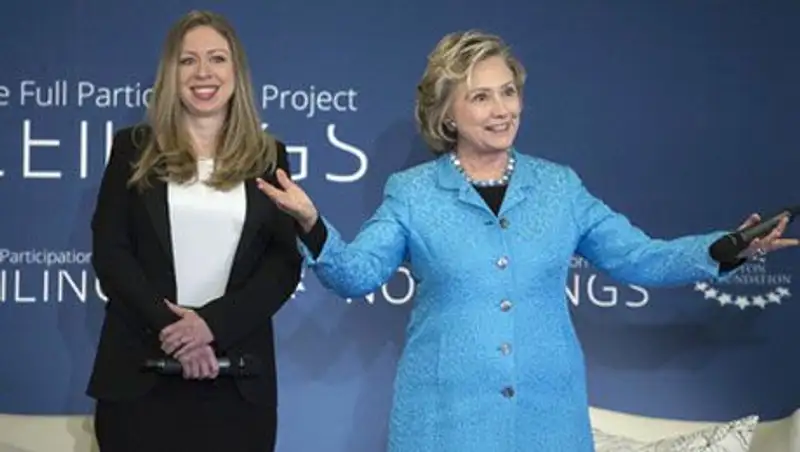 Билл и Хиллари Клинтон станут дедушкой и бабушкой