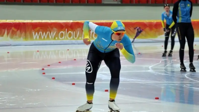 Р.Креч и Е.Айдова лидируют после первого дня чемпионата Казахстана по конькам