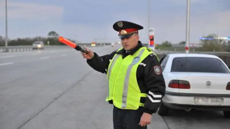 За прошедшую неделю полицейские Астаны выявили 6 тысяч нарушений ПДД