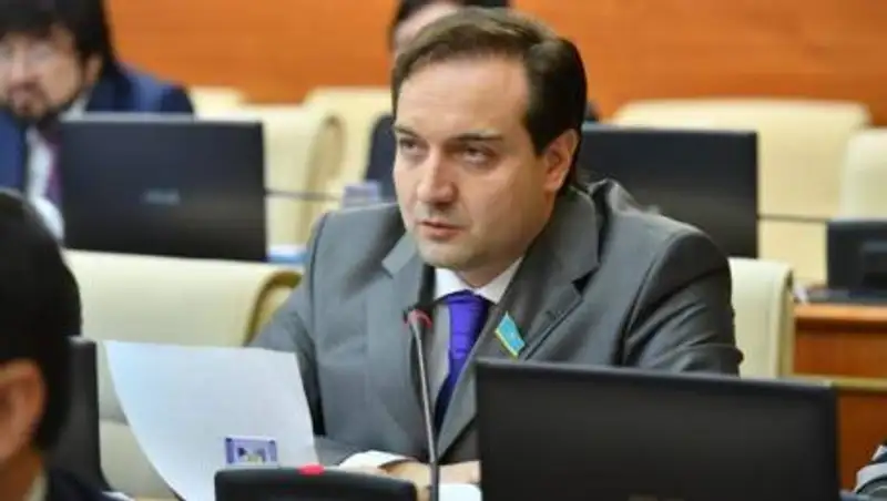 Дебаты Nur Otan: Артур Платонов выступит с идеями по улучшению экологии в Алматы