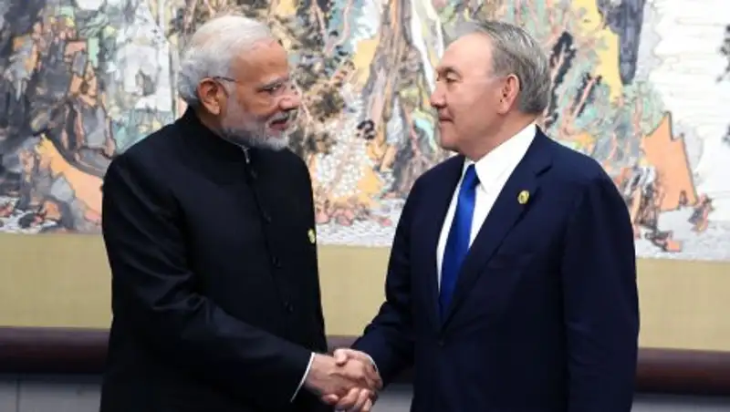 Назарбаев встретился с премьером Индии