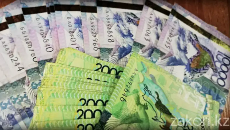 Директора филиала АО "НК "ҚазАвтоЖол" ВКО подозревают в получении взятки