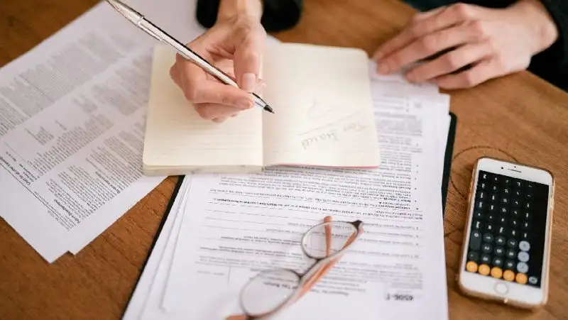 Срок уплаты ИПН для занимающихся частной практикой истекает 5 апреля