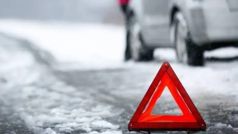 Пять автомобилей столкнулись в Нур-Султане из-за гололеда