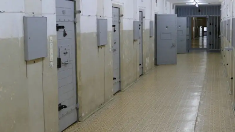 Сотни заключенных пожаловались на избиение в колонии